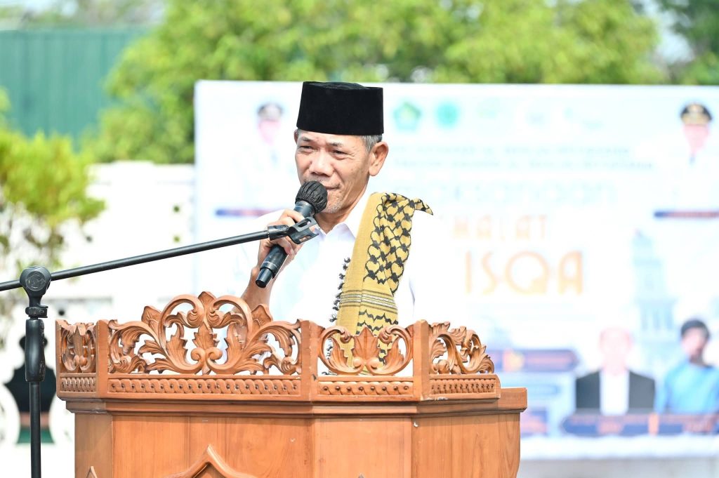 RIBUAN WARGA KETAPANG GELAR SHOLAT ISTISQA, BERDOA DI TENGAH KEMARAU PANJANG