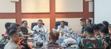 PEMKAB KETAPANG DAN TIM SUPERVISI MABES TNI PERKUAT PENANGANAN KARHUTLA