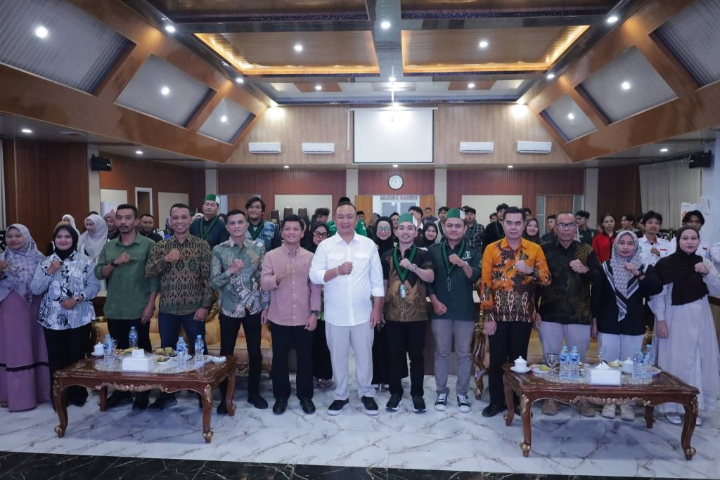 Buka KONFERCAB XVI dan MUSKOHCAB X HMI Ketapang, Bupati Dorong Mahasiswa Jadi Agen Perubahan dan Peduli Karhutla