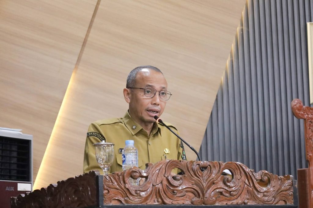 SEKDA KETAPANG SAMPAIKAN NOTA KEUANGAN PERUBAHAN APBD 2026, PEMKAB KETAPANG TEKANKAN INFRASTRUKTUR DAN KETAHANAN PANGAN