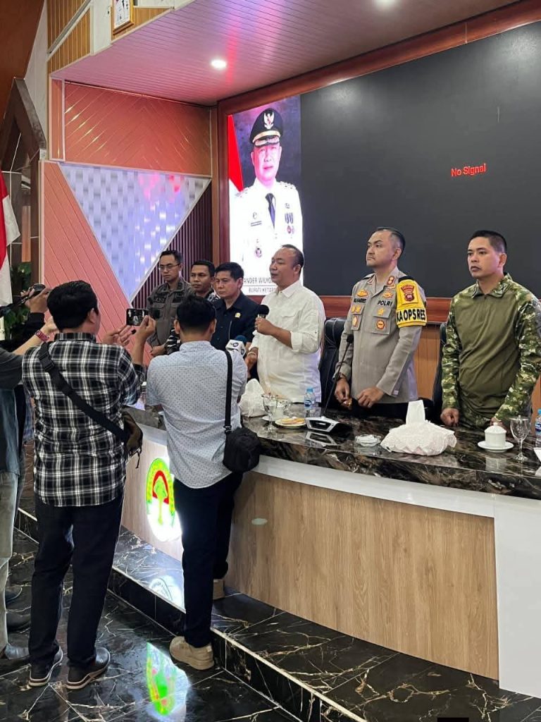 KARHUTLA MELUAS DI 15 KECAMATAN, KETAPANG TETAPKAN STATUS TANGGAP DARURAT